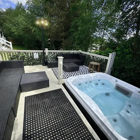 Lovely Private Hot Tub Cabin With Free Golf Swarland Exterior foto