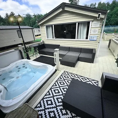 Lovely Private Hot Tub Cabin With Free Golf Swarland Exterior foto