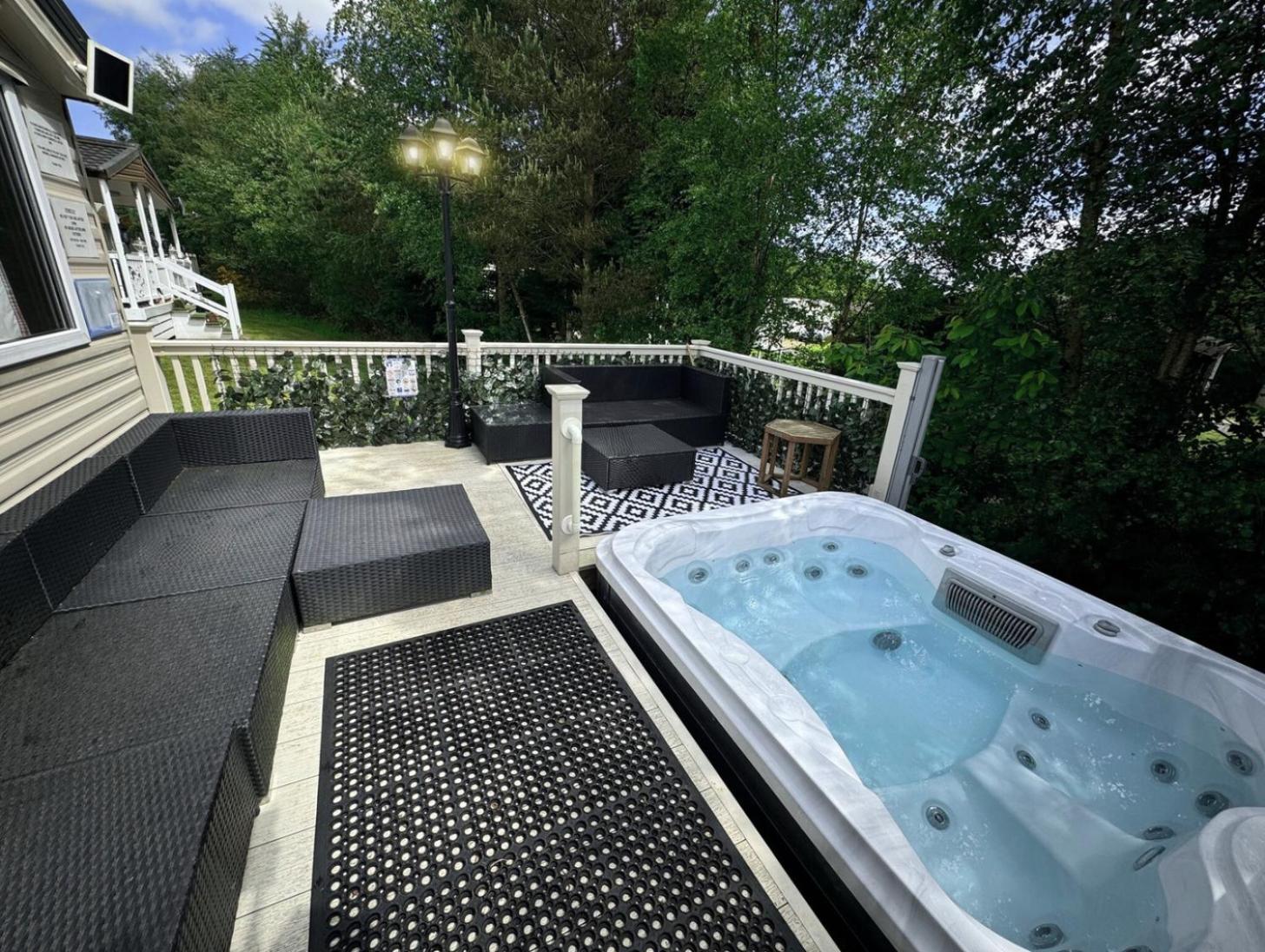 Holiday home Lovely Private Hot Tub With Free Golf *