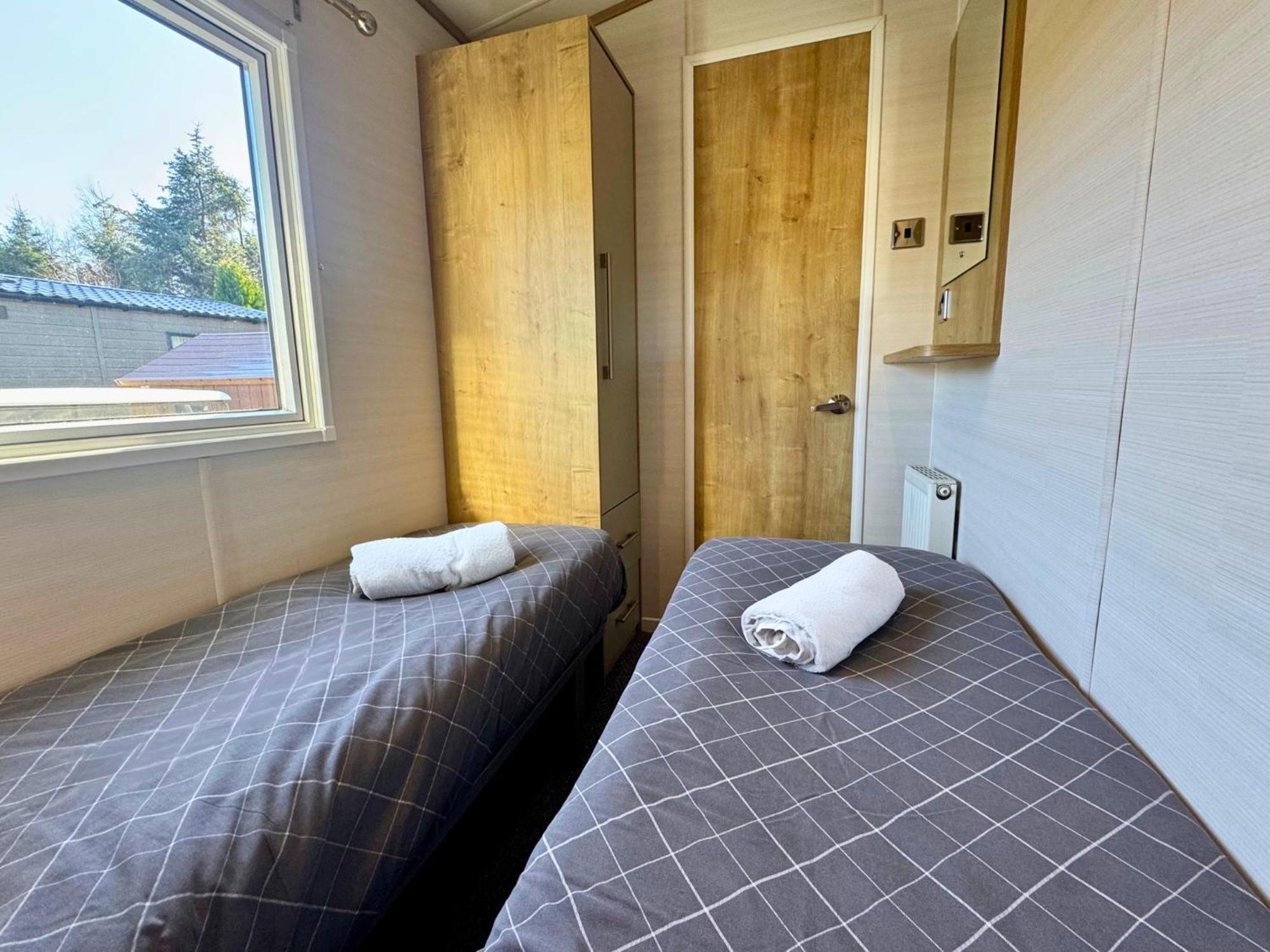 Holiday home Lovely Private Hot Tub With Free Golf Swarland
