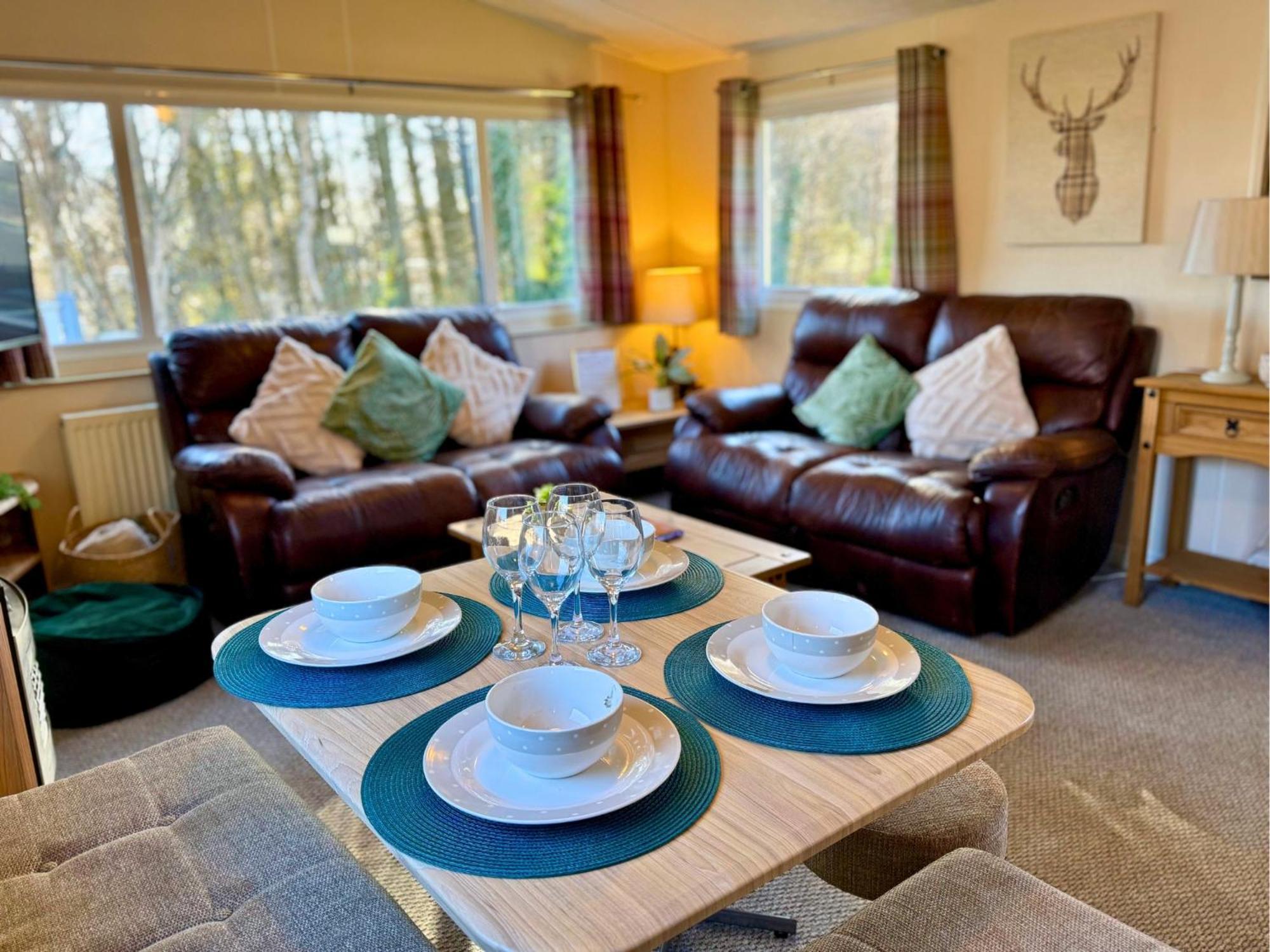 Lovely Private Hot Tub With Free Golf Swarland